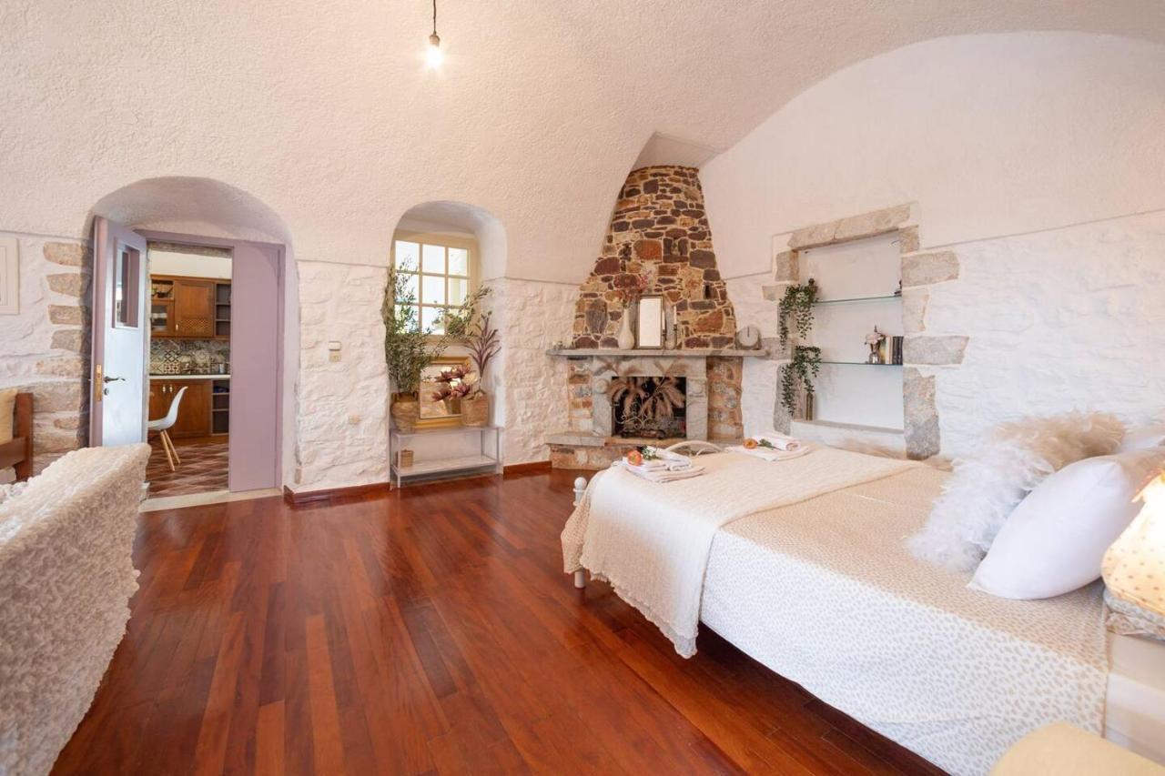 Iliana'S House - Spacious Cave House In The Center Of Areopolis Dış mekan fotoğraf